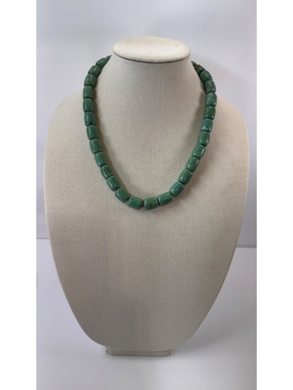 Dyed Howlite Magnesite Barrel Bead Necklace 22” Southwestern Style Chunky
